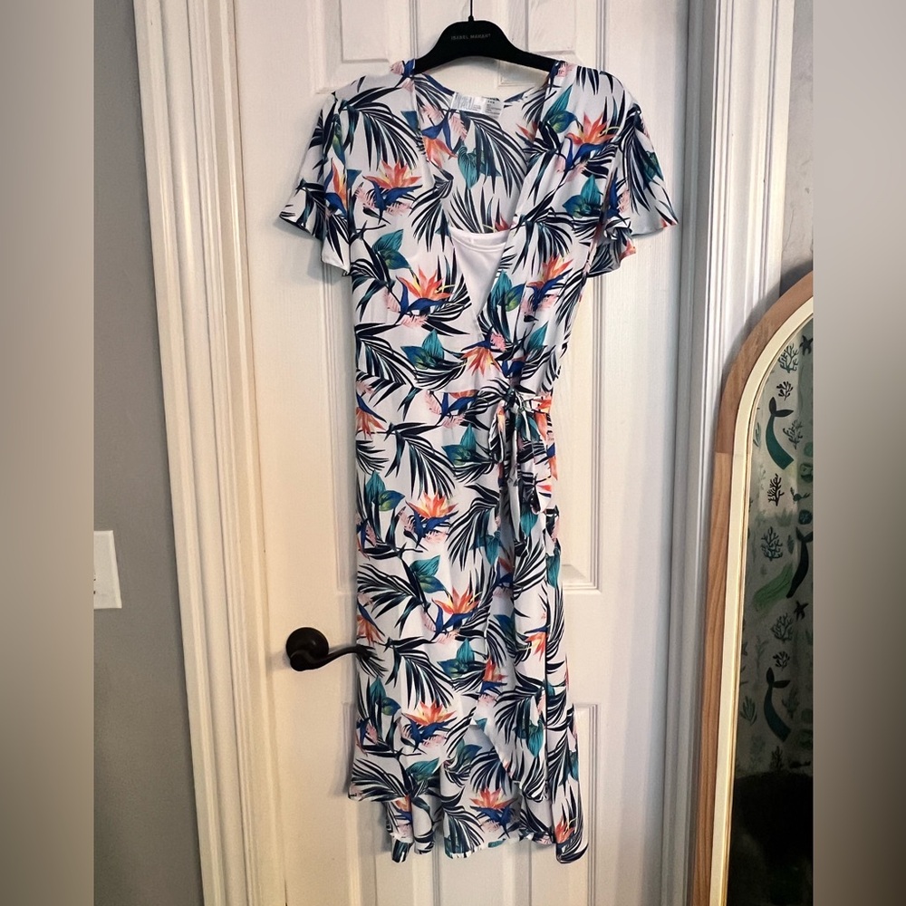 Time and Tru Tropical Print Wrap Dress Size Small